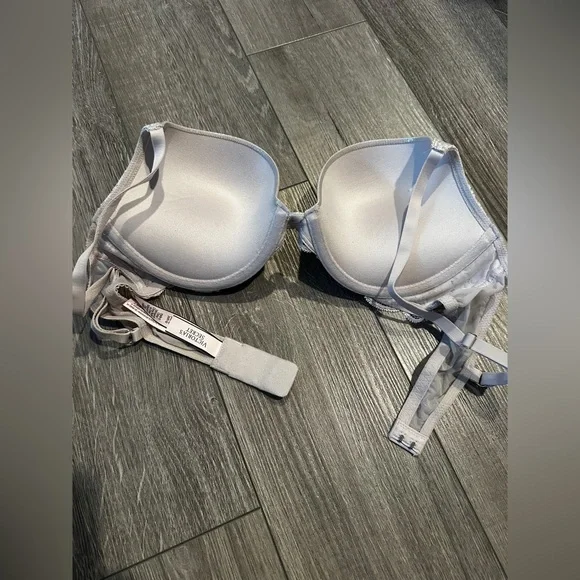 Victoria’s Secret Dream Angels Push-Up Bra (36B) - Picture 5 of 6